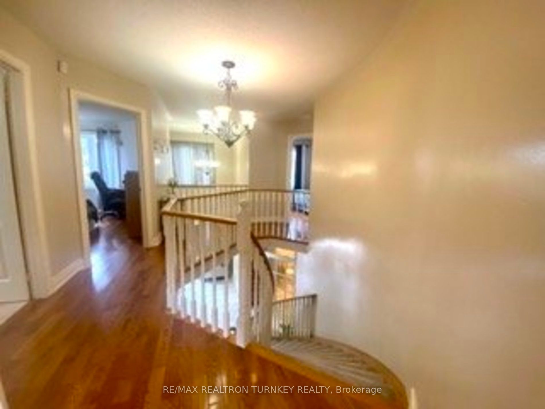 7 Loraview Lane
