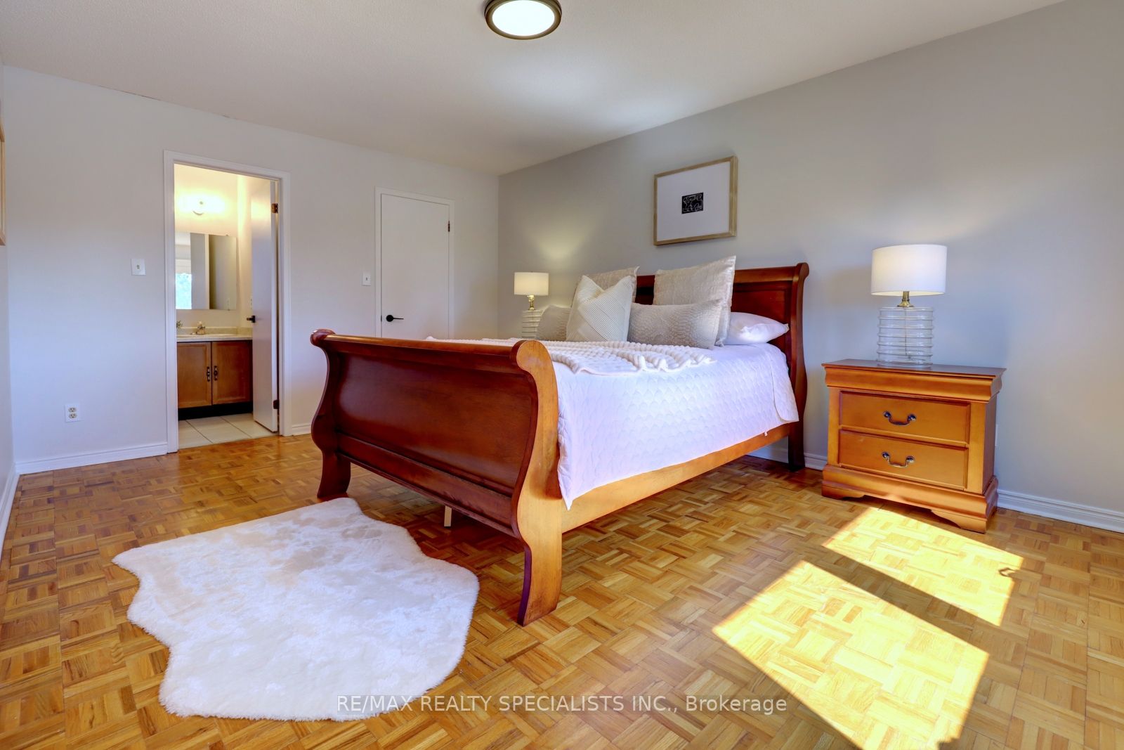 34 Brillinger St