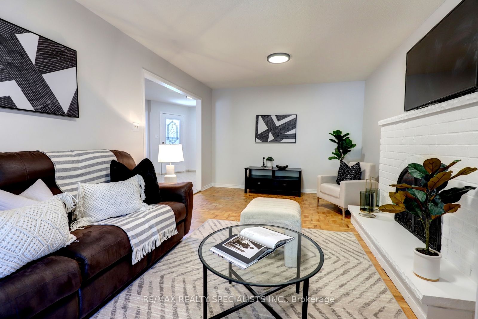 34 Brillinger St