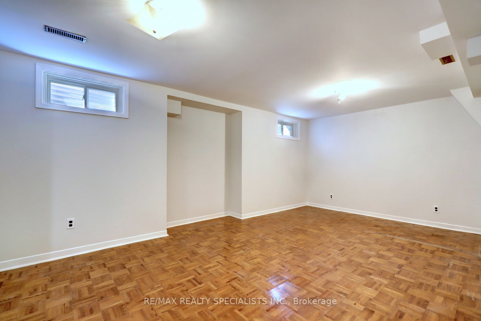34 Brillinger St