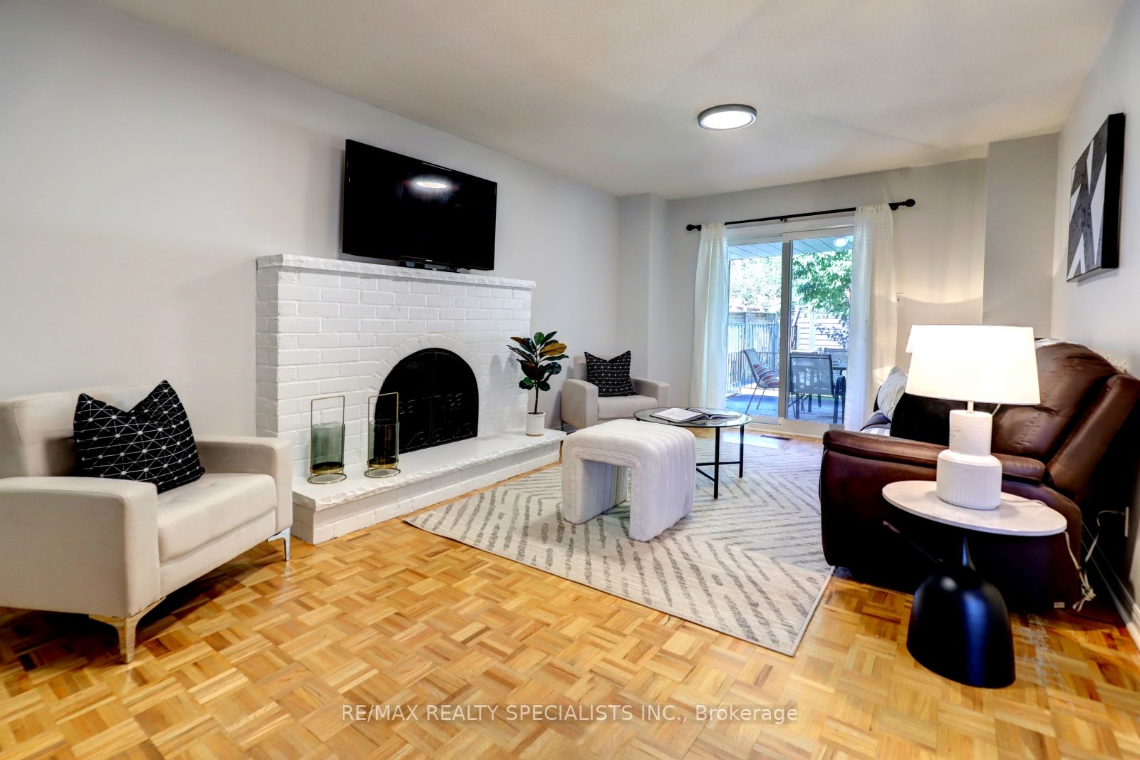 34 Brillinger St
