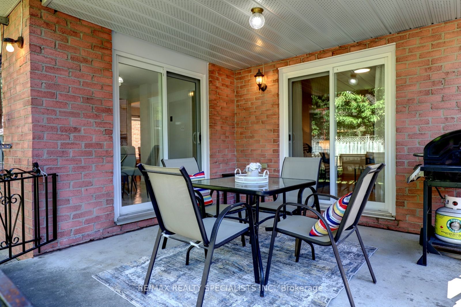 34 Brillinger St
