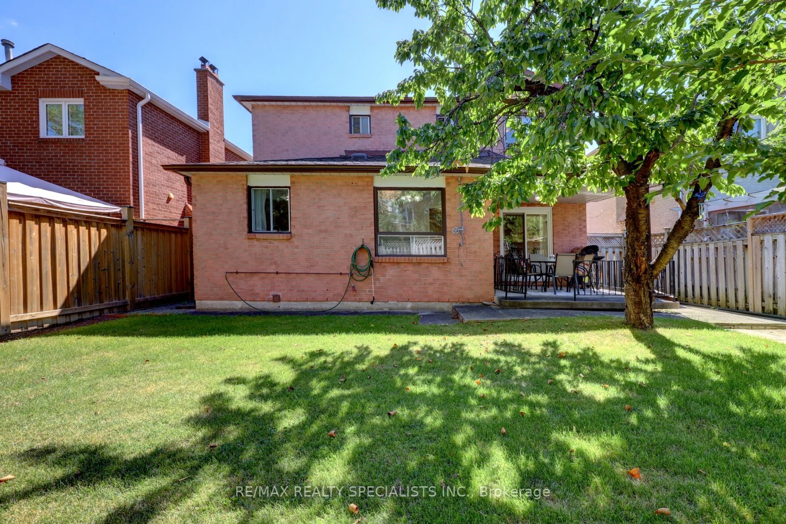 34 Brillinger St