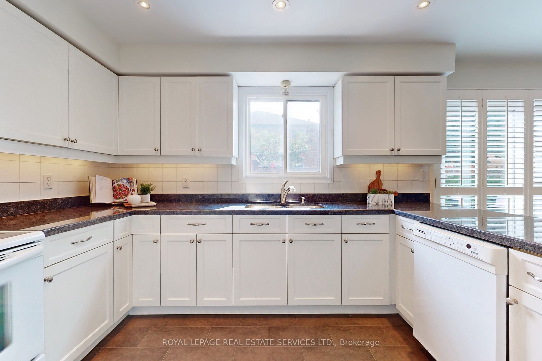 51 Millcroft Way