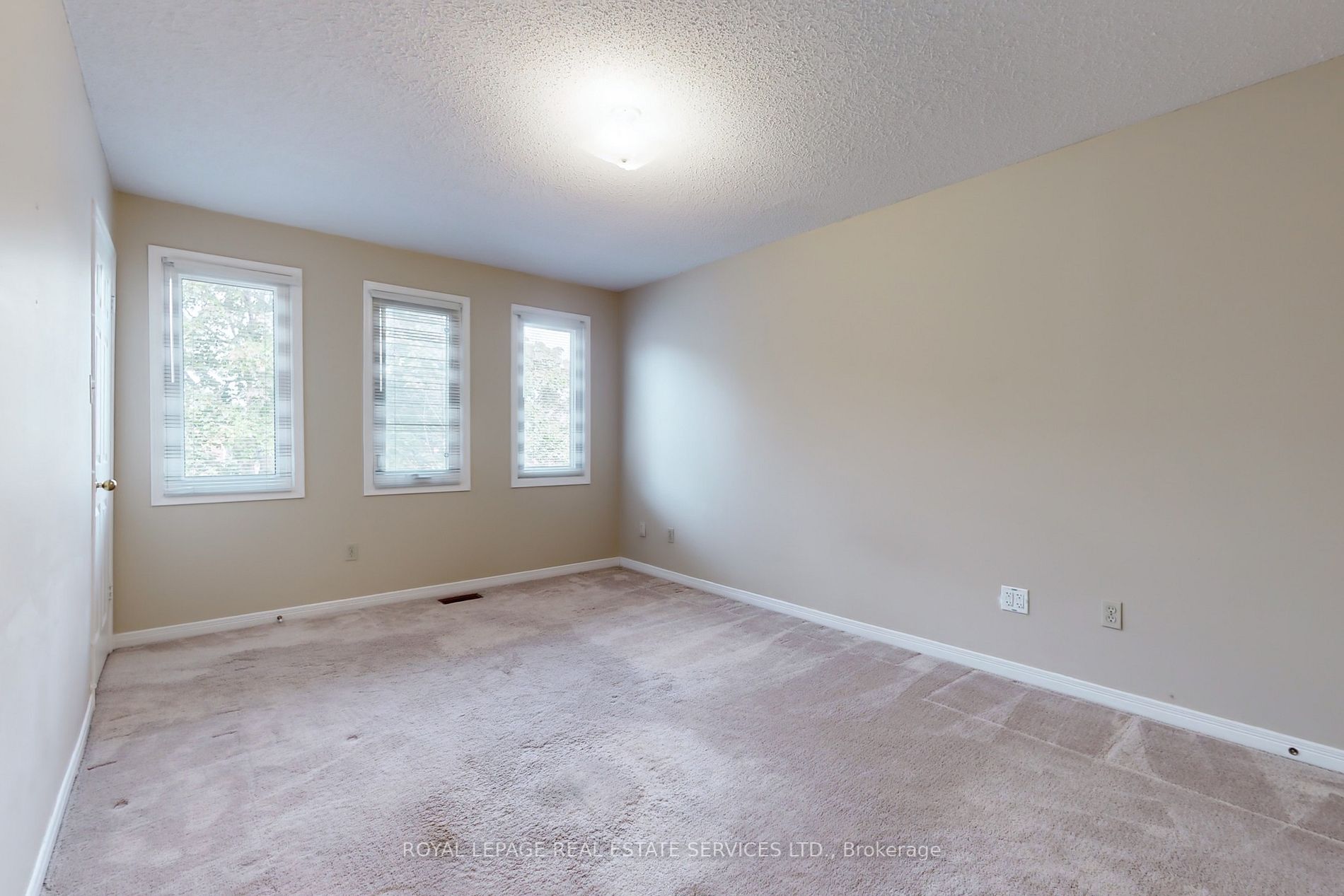 51 Millcroft Way