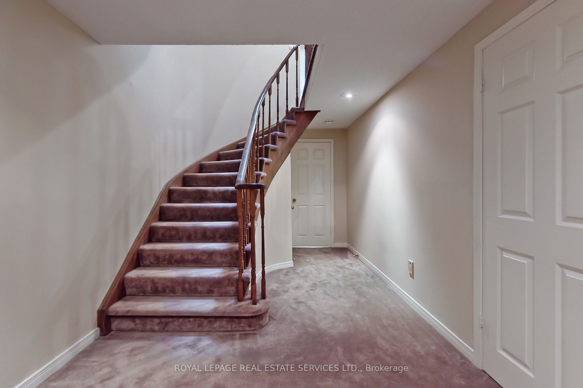 51 Millcroft Way