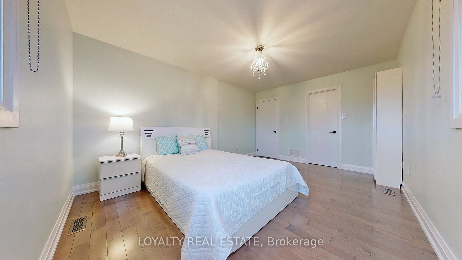6 Lemsford Drive