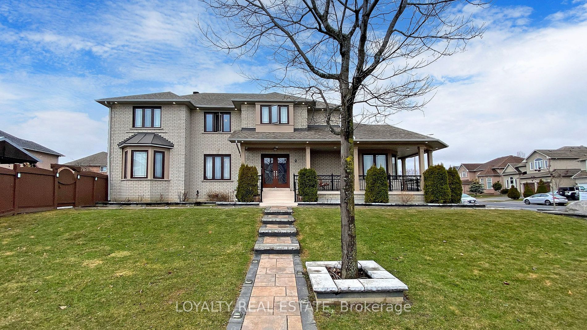6 Lemsford Dr