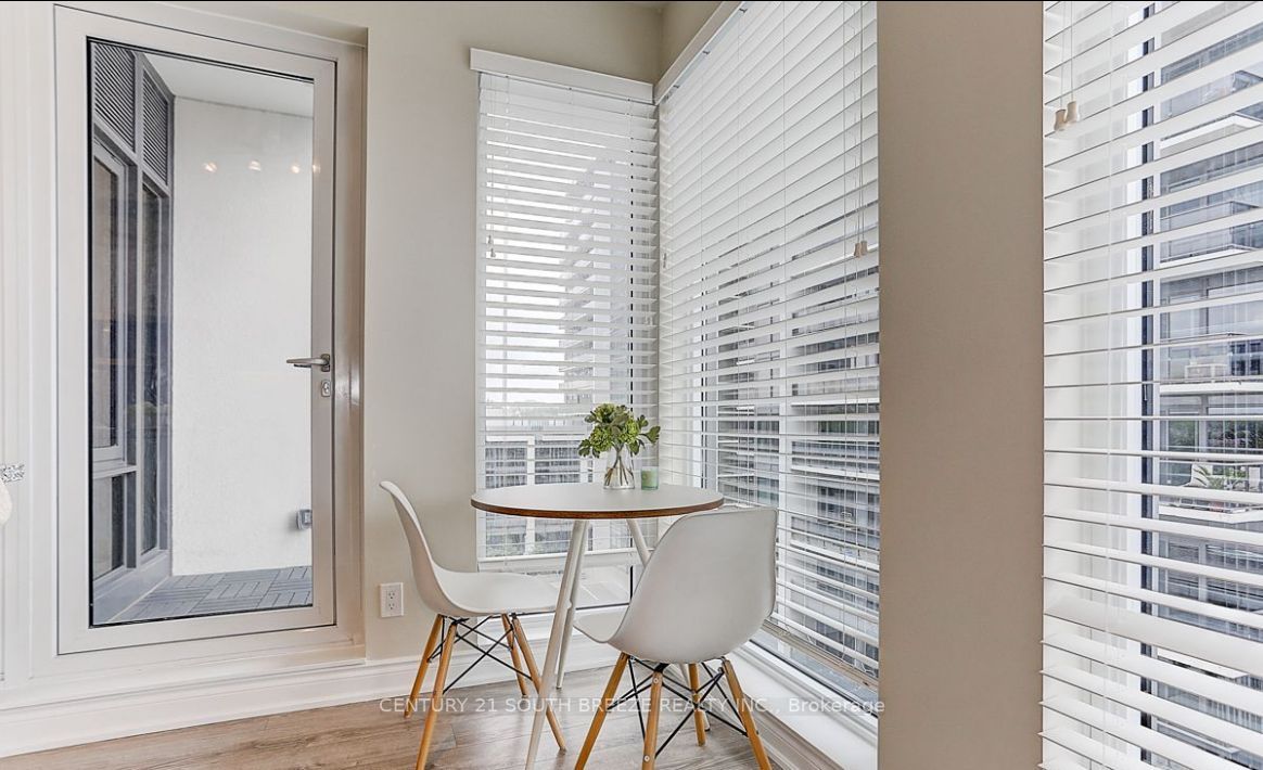 9618 Yonge St, #608