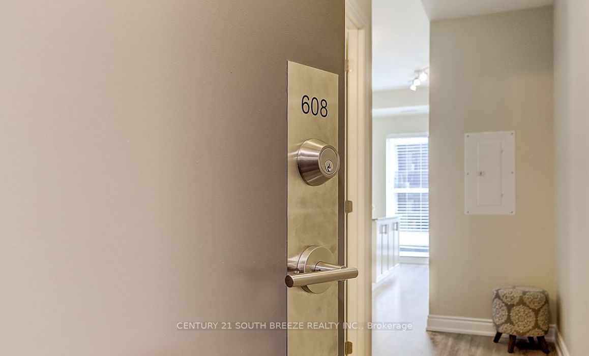 9618 Yonge St, #608
