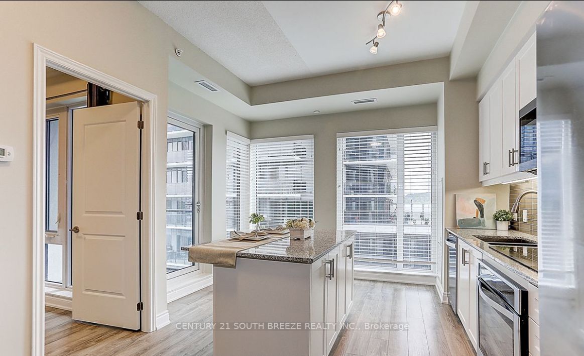 9618 Yonge St, #608