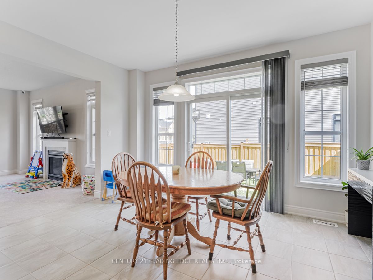 109 Strachan Tr