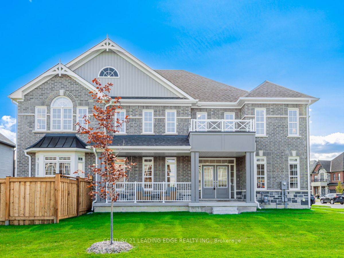 109 Strachan Tr