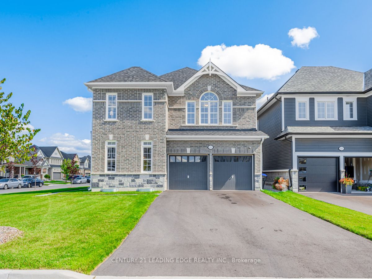 109 Strachan Tr