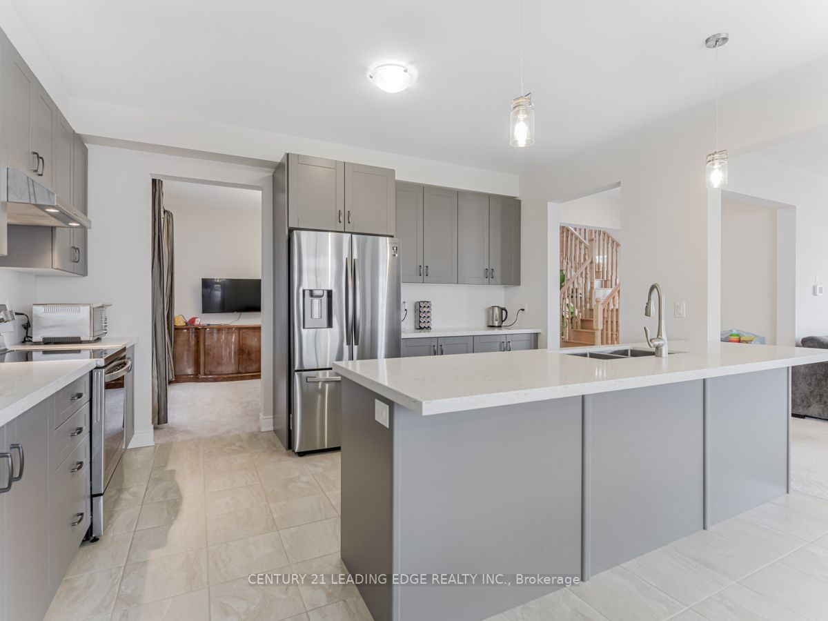 109 Strachan Tr