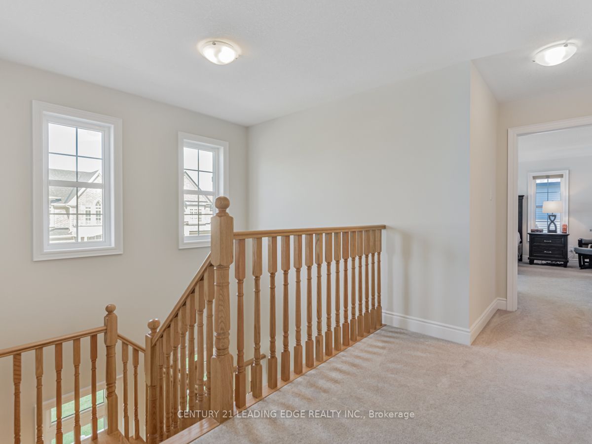 109 Strachan Tr
