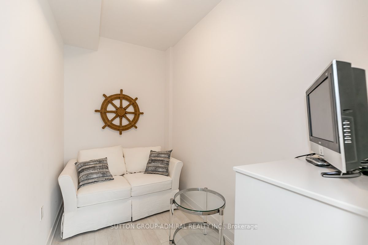 375 Sea Ray Ave, #327