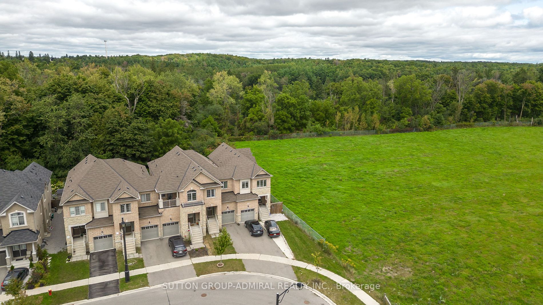 78 Paper Mills Cres
