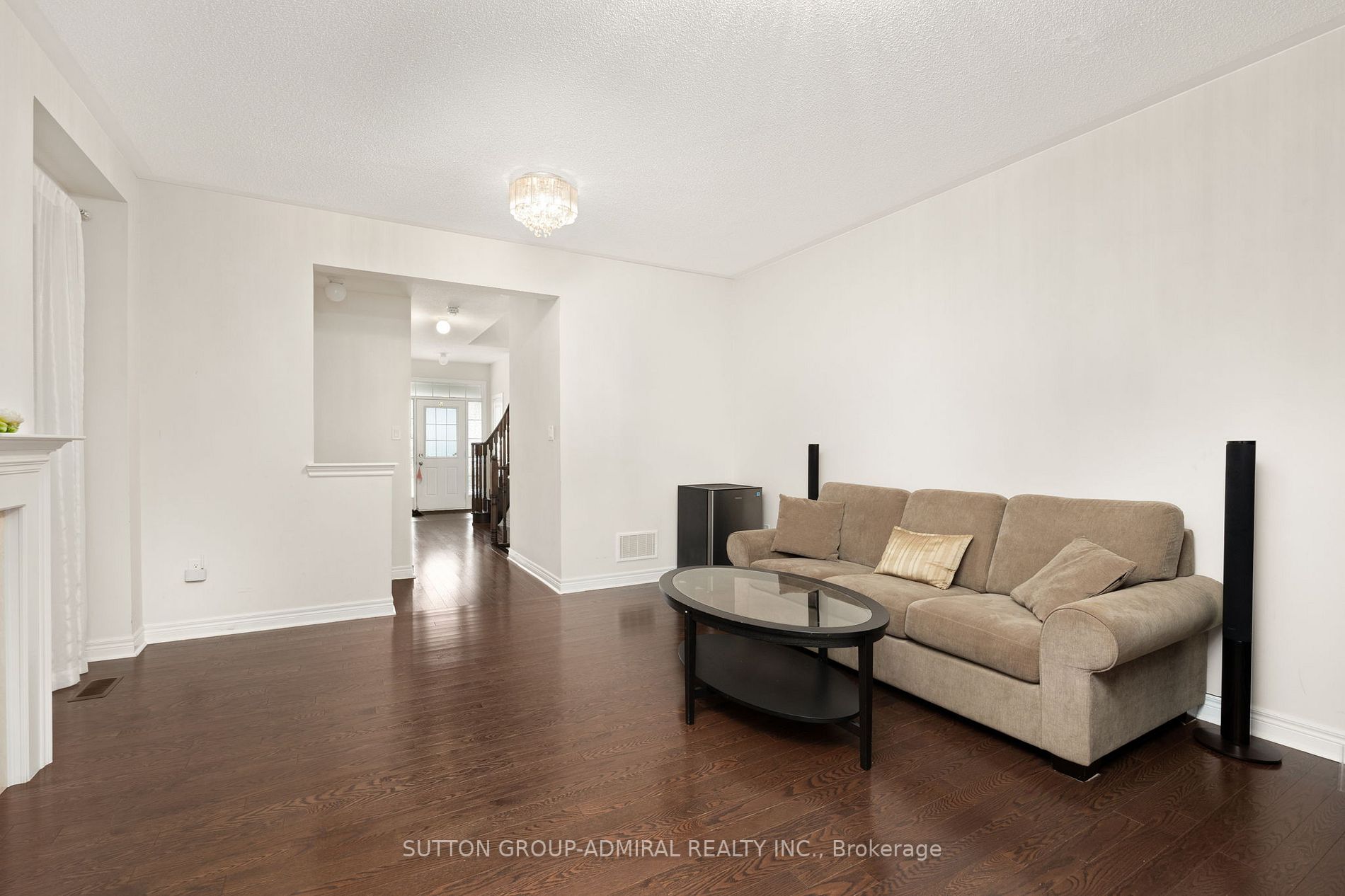 78 Paper Mills Cres