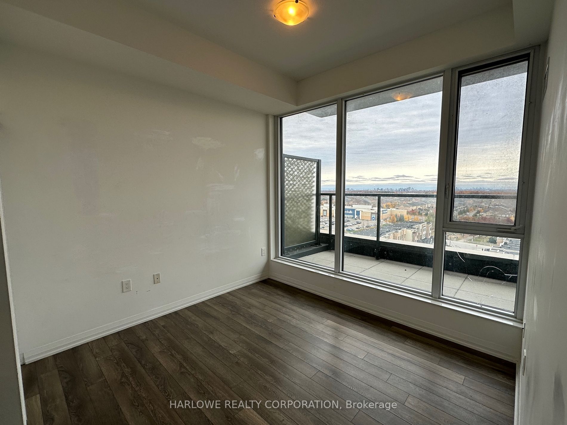 99 Eagle Rock Way, #911