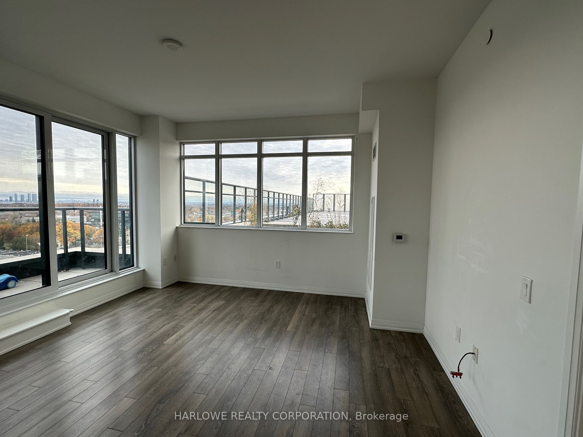 99 Eagle Rock Way, #911