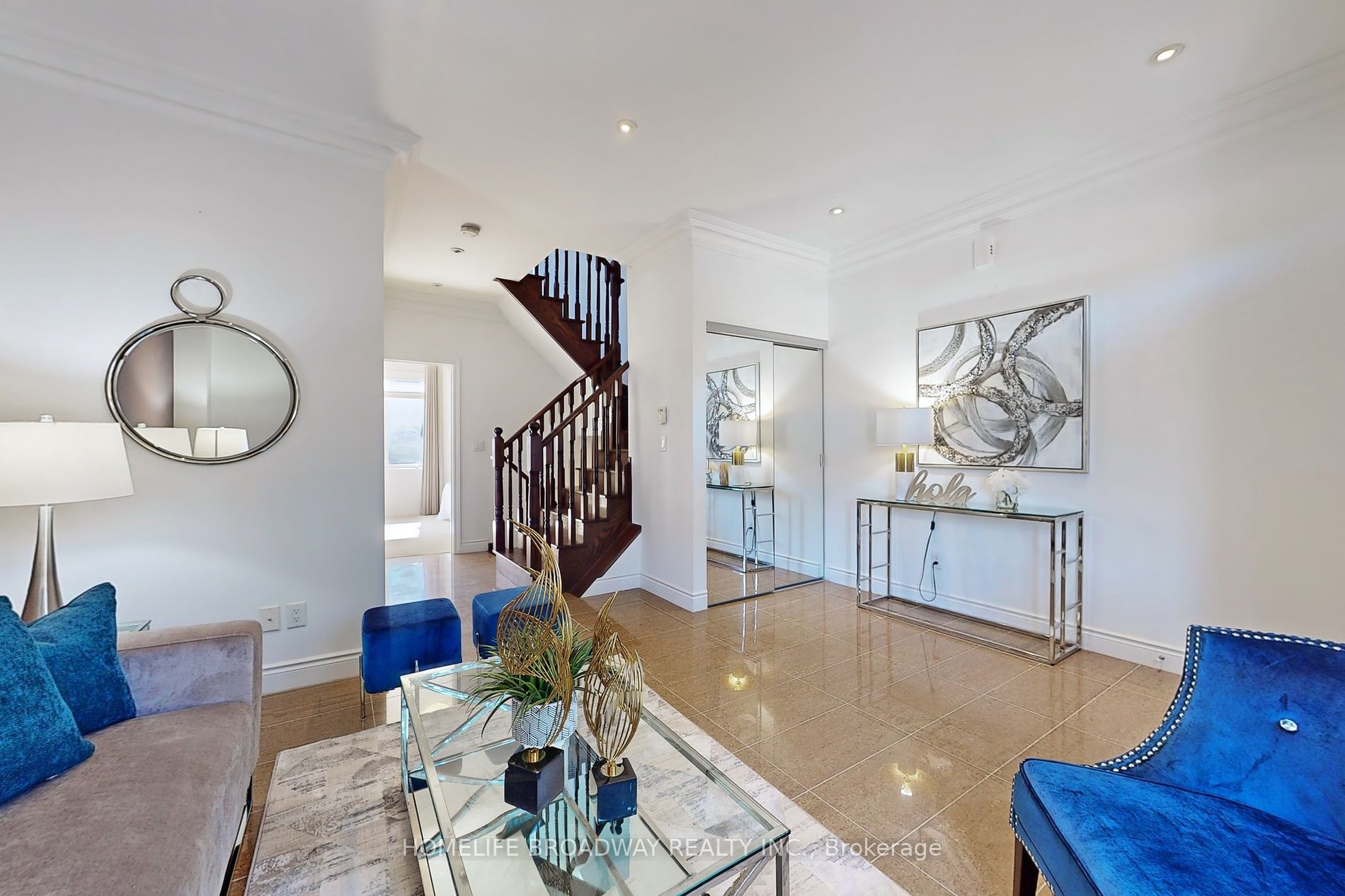 271 South Park Rd, #Th 27
