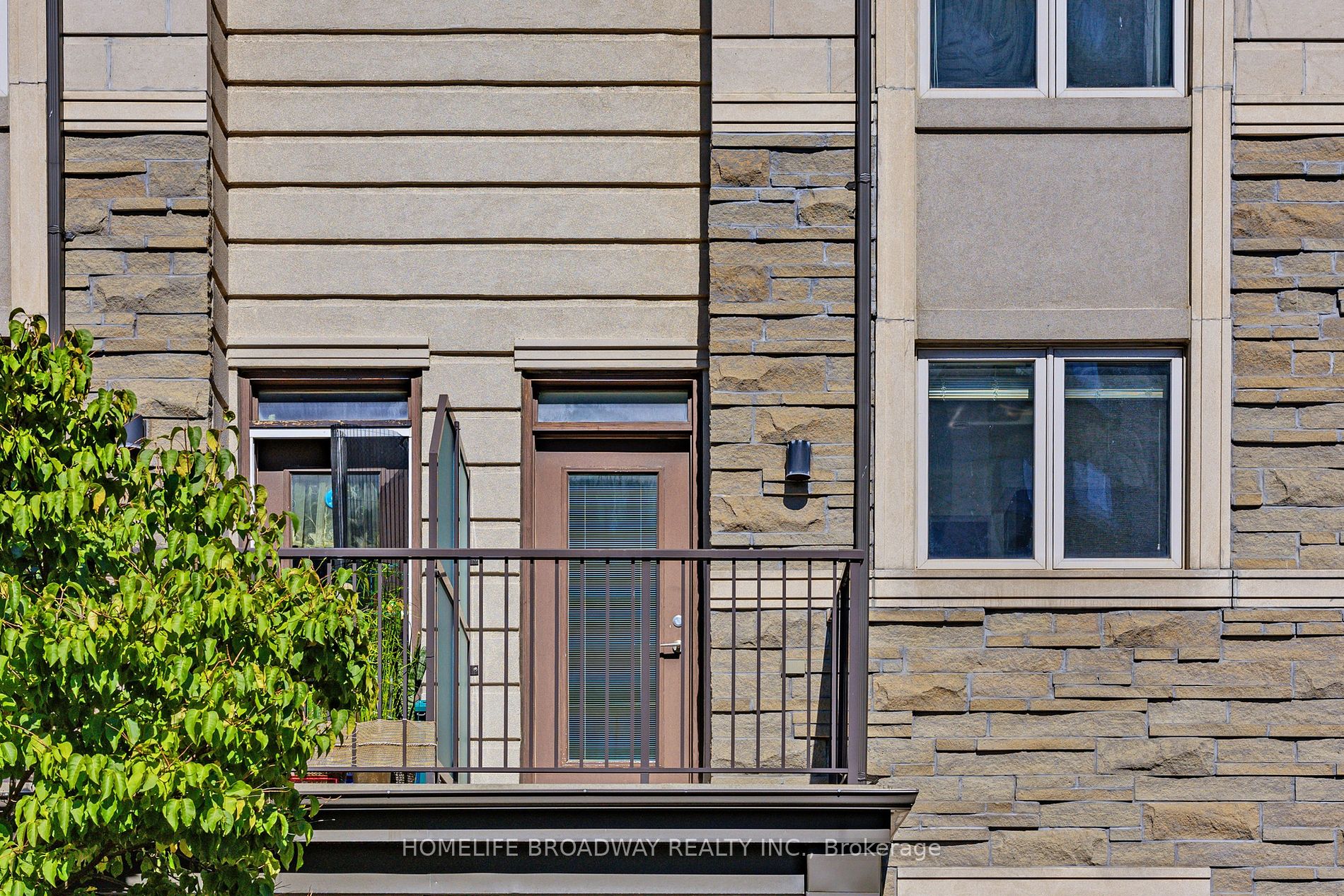 271 South Park Rd, #Th 27