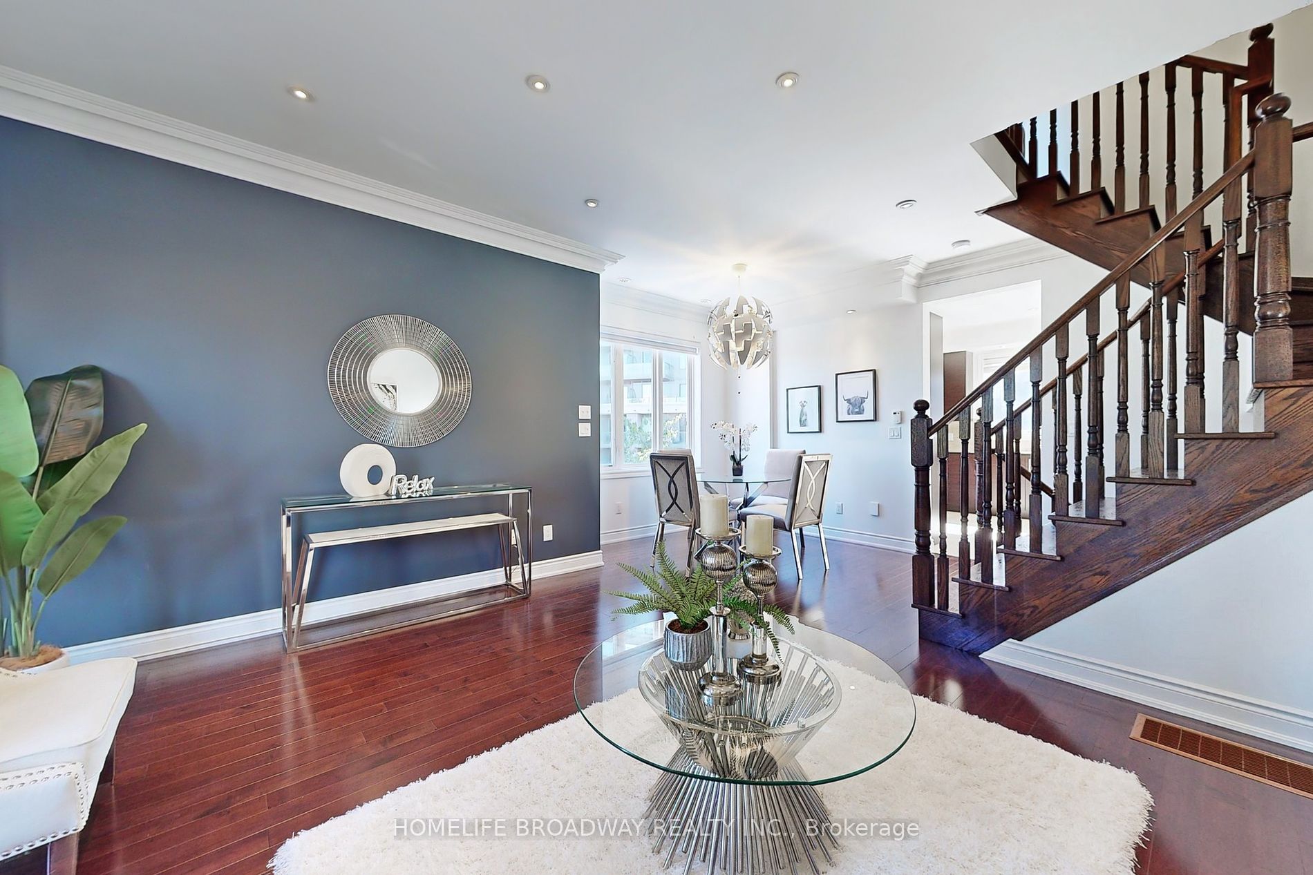 271 South Park Rd, #Th 27