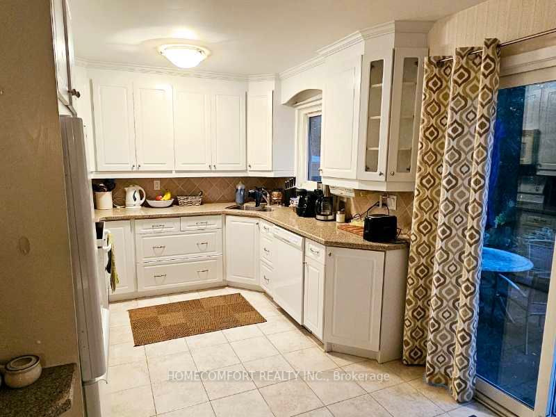 8 Sir Lancelot Drive