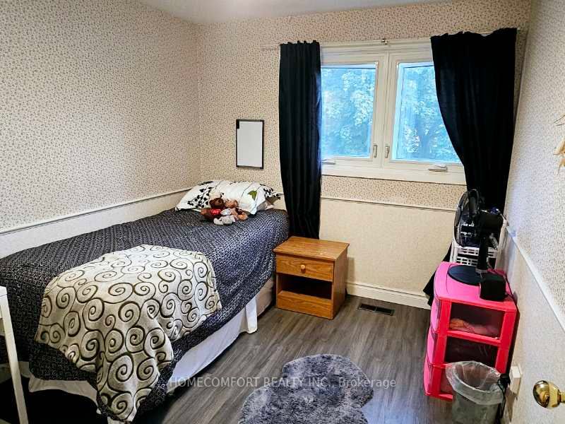 8 Sir Lancelot Dr