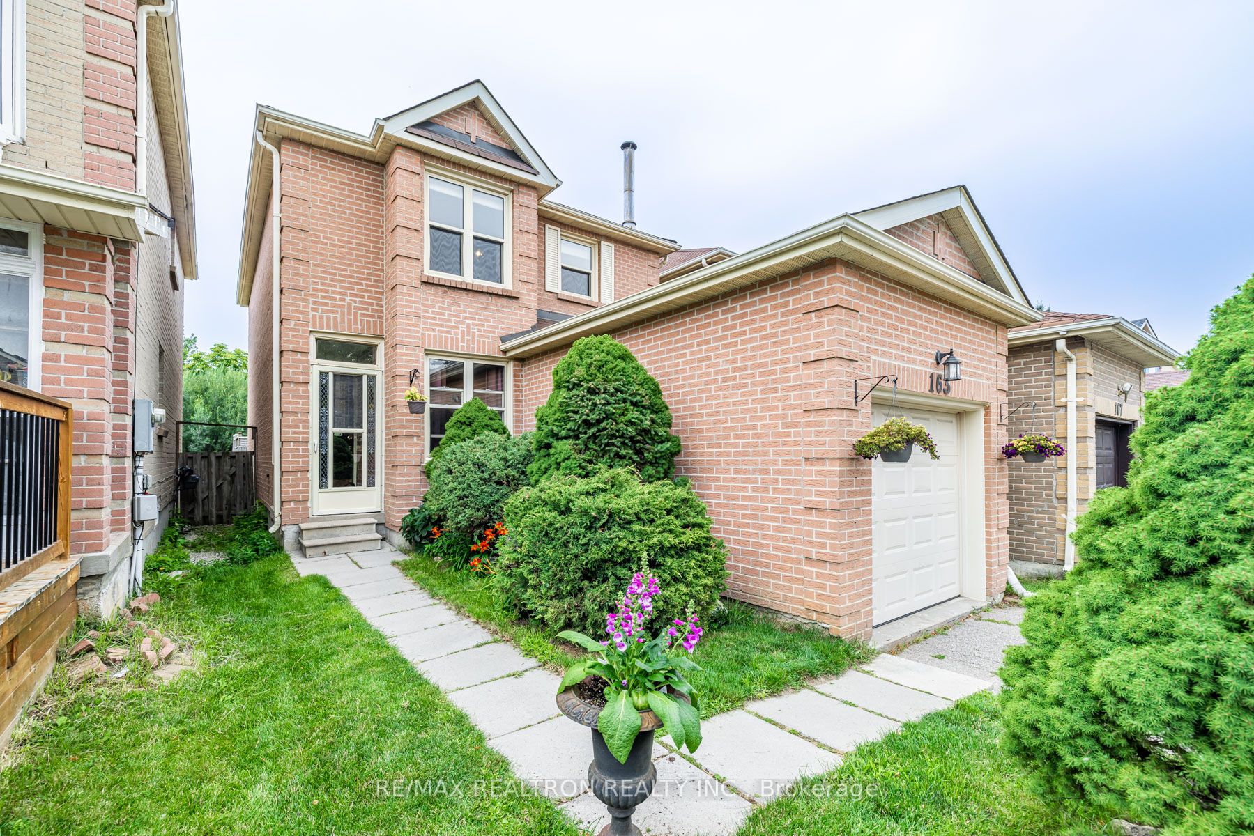 163 Gailcrest Circ