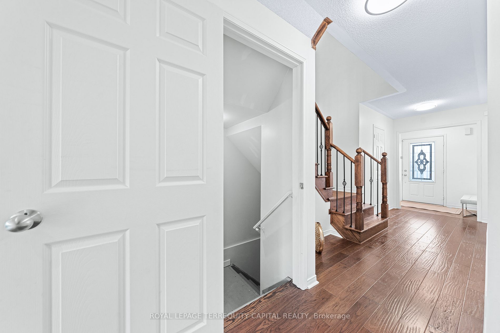 61 Long St
