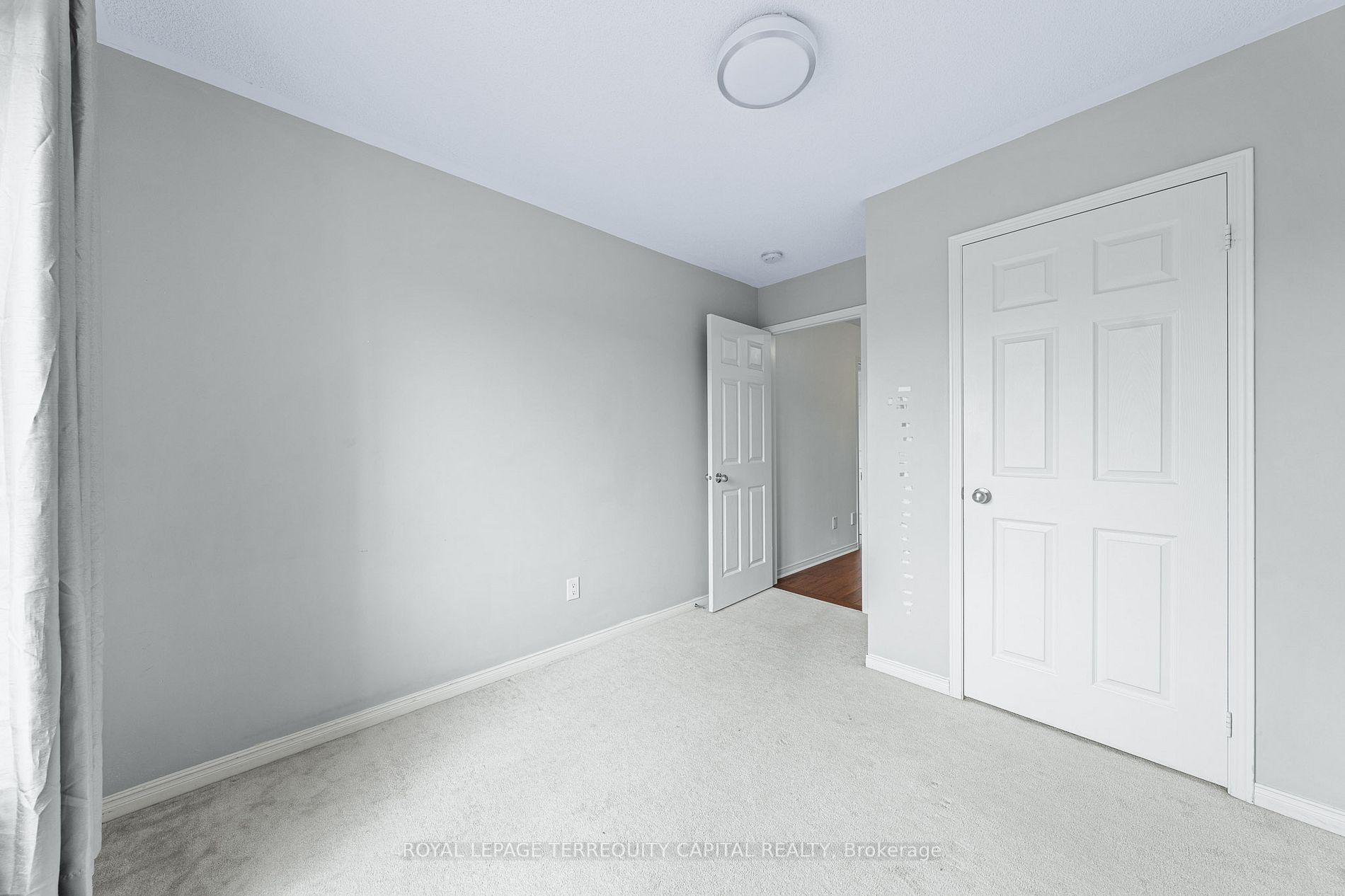 61 Long St