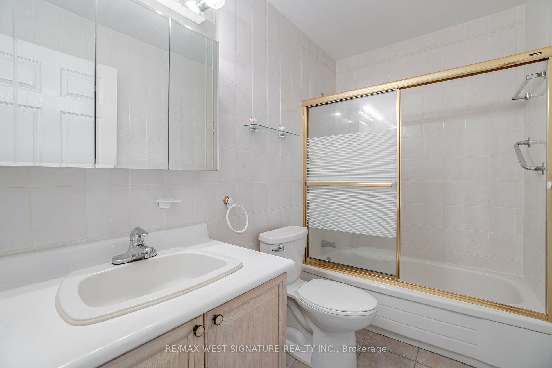 75 Treelawn Blvd, #204