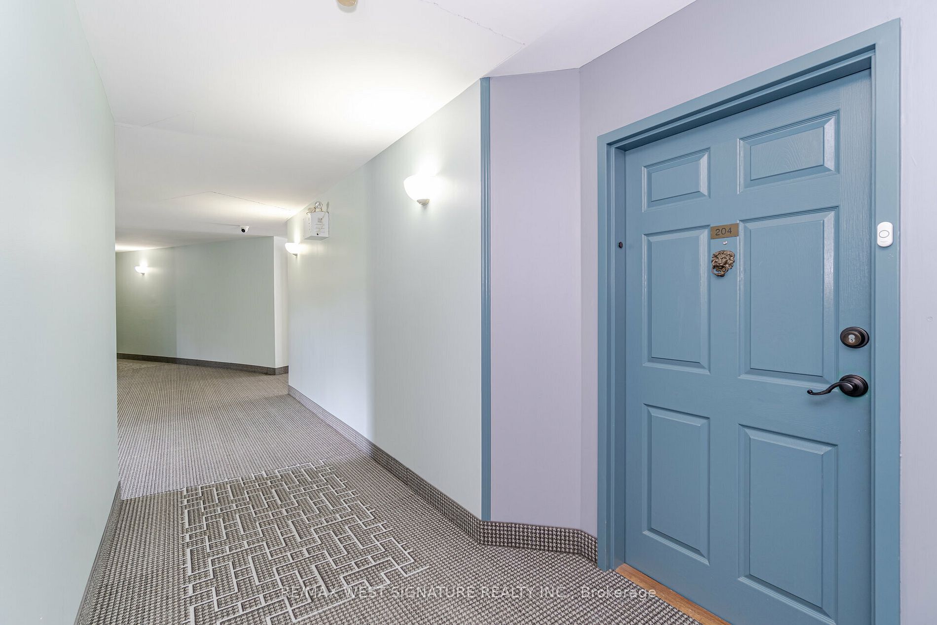 75 Treelawn Blvd, #204