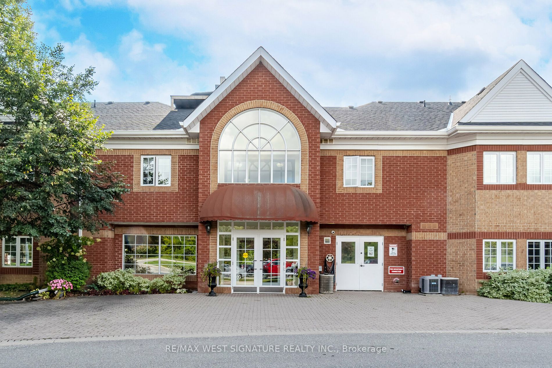 75 Treelawn Blvd, #204