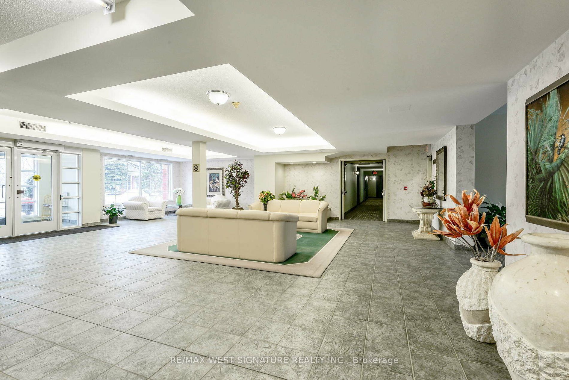 75 Treelawn Blvd, #204