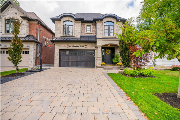 19 Manitoba St, Whitchurch-Stouffville