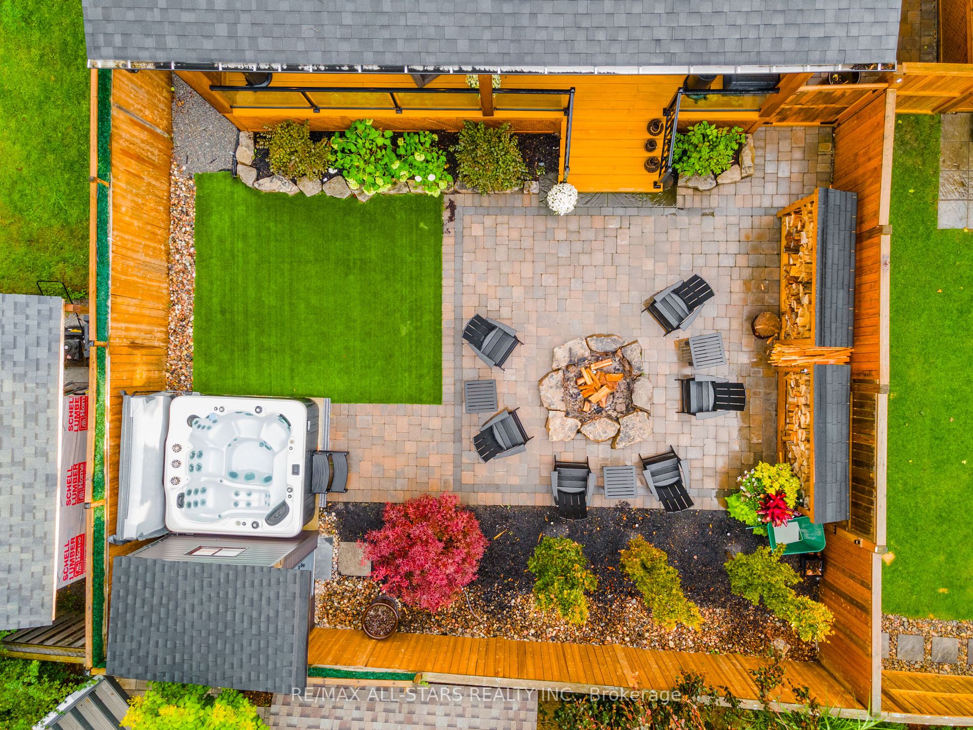19 Manitoba St