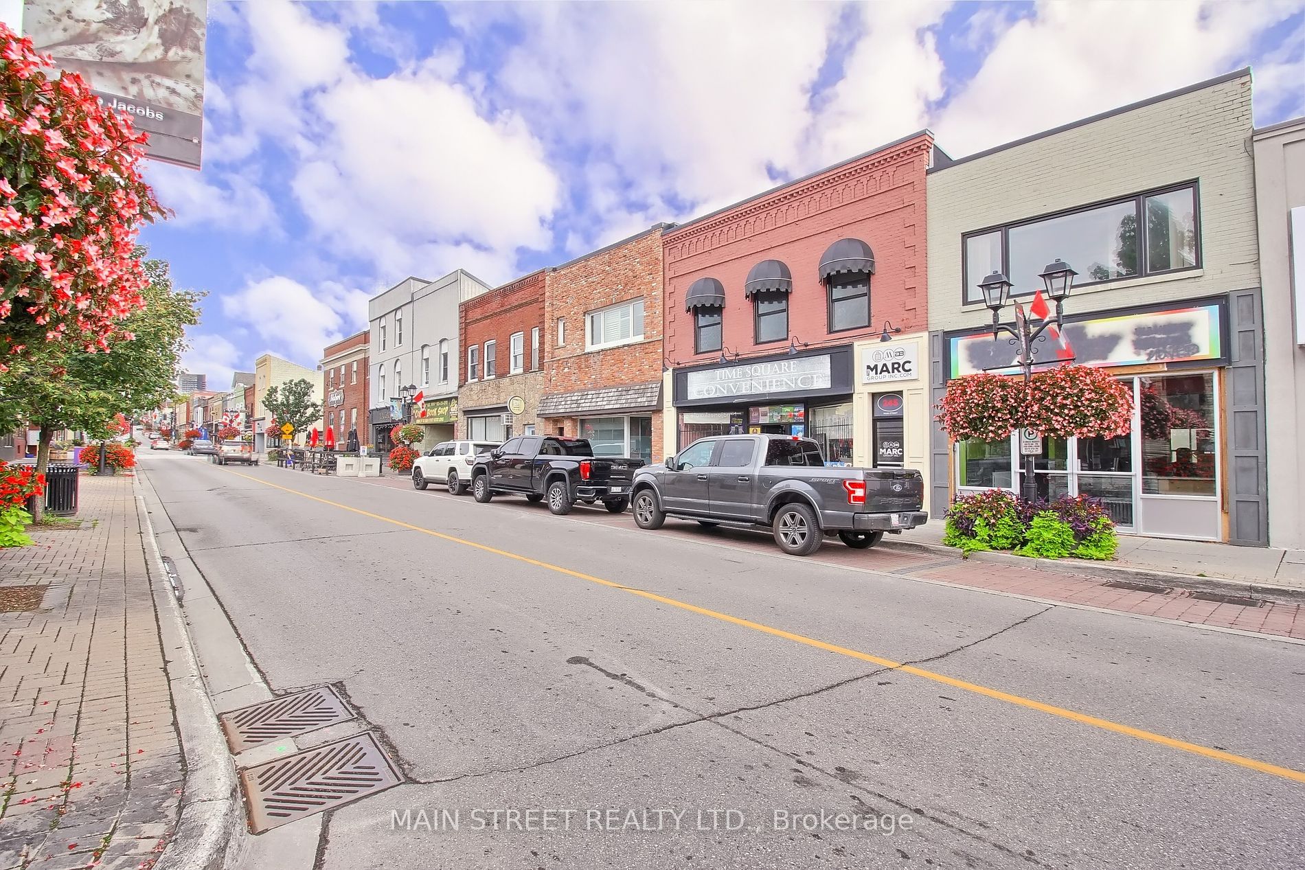 243/245 Main St S