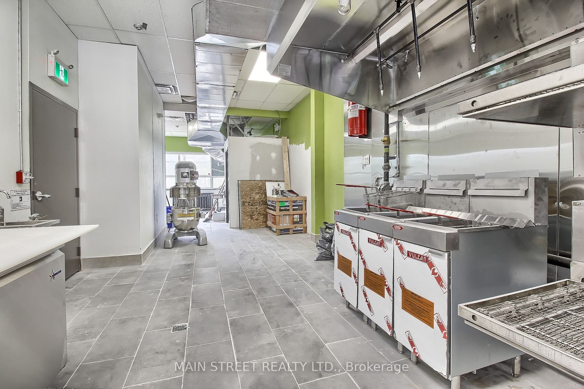 243/245 Main St S