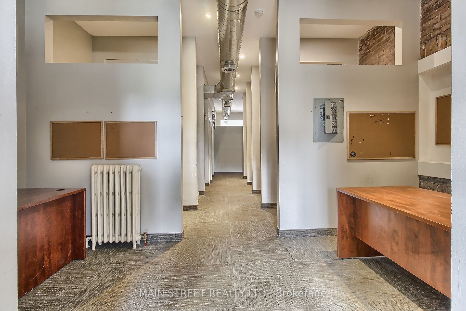243/245 Main St S