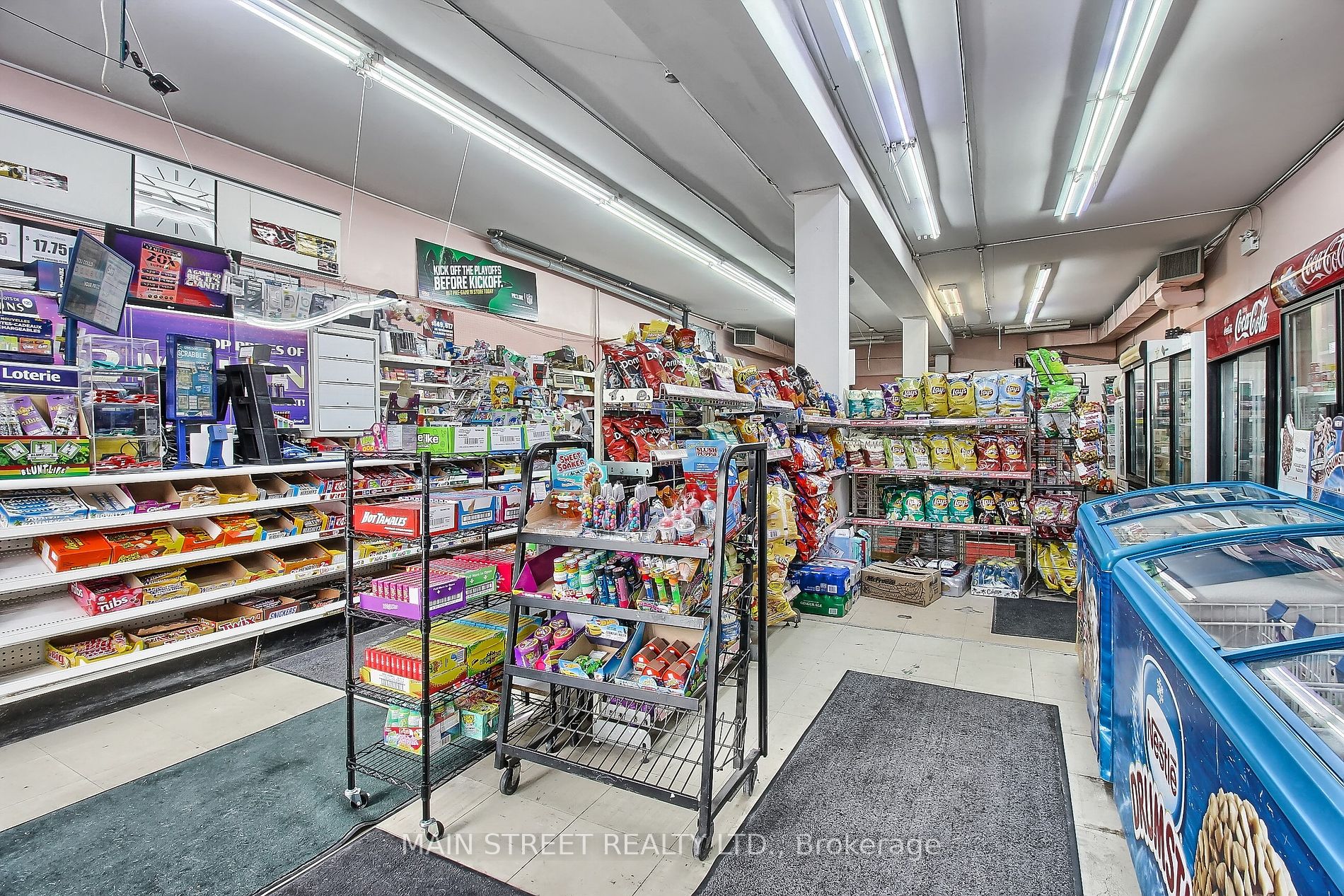 243/245 Main St S