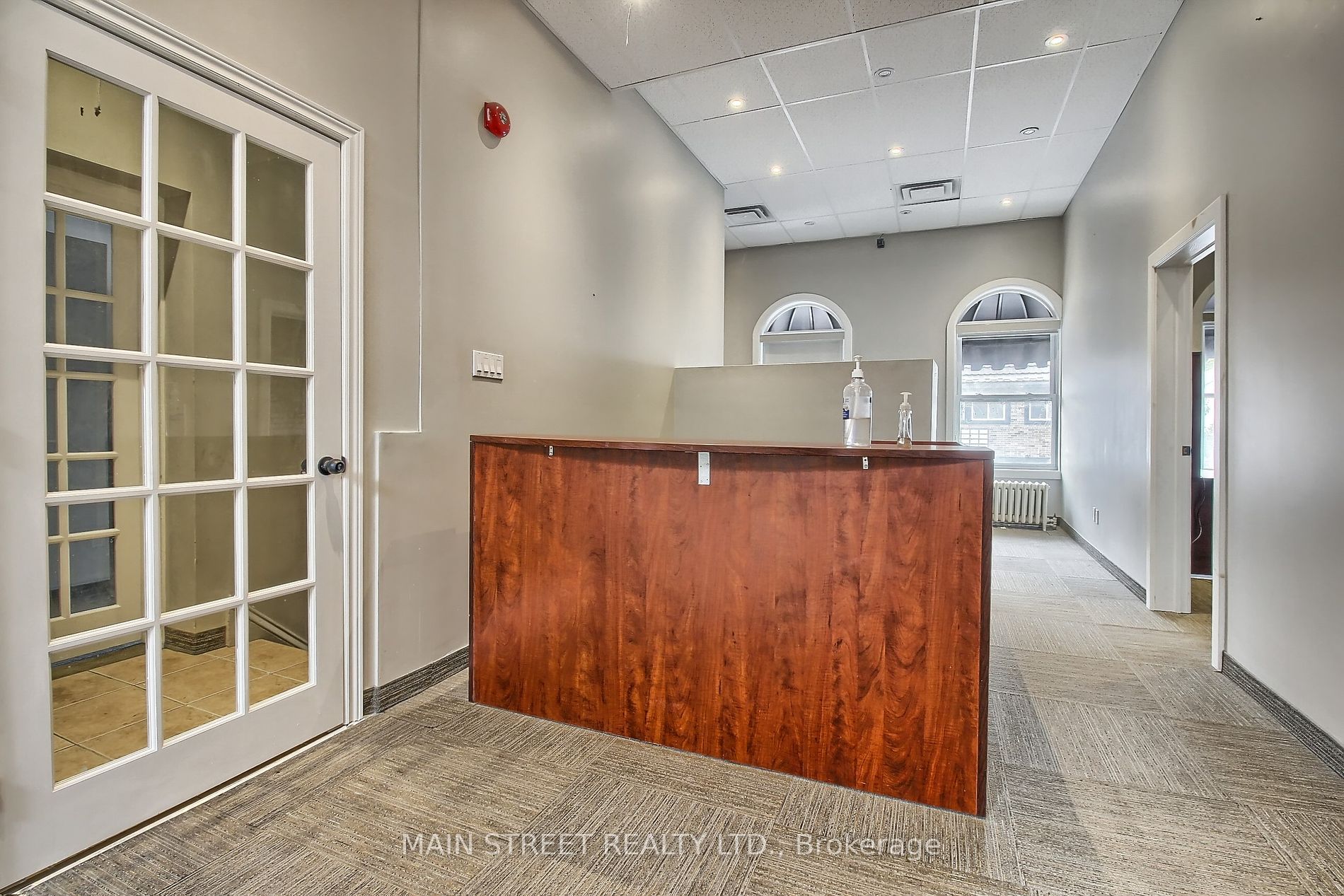 243/245 Main St S