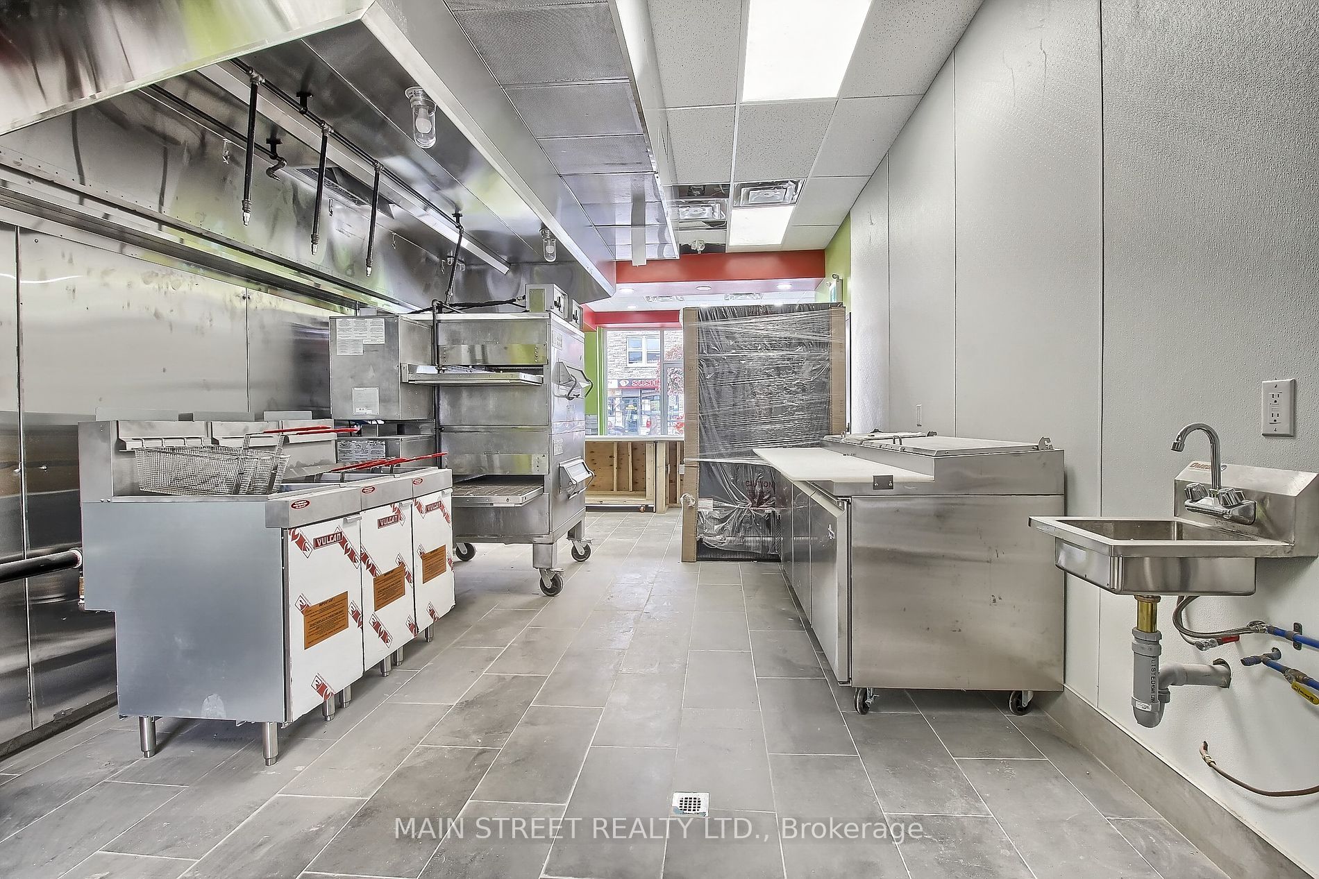 243/245 Main St S