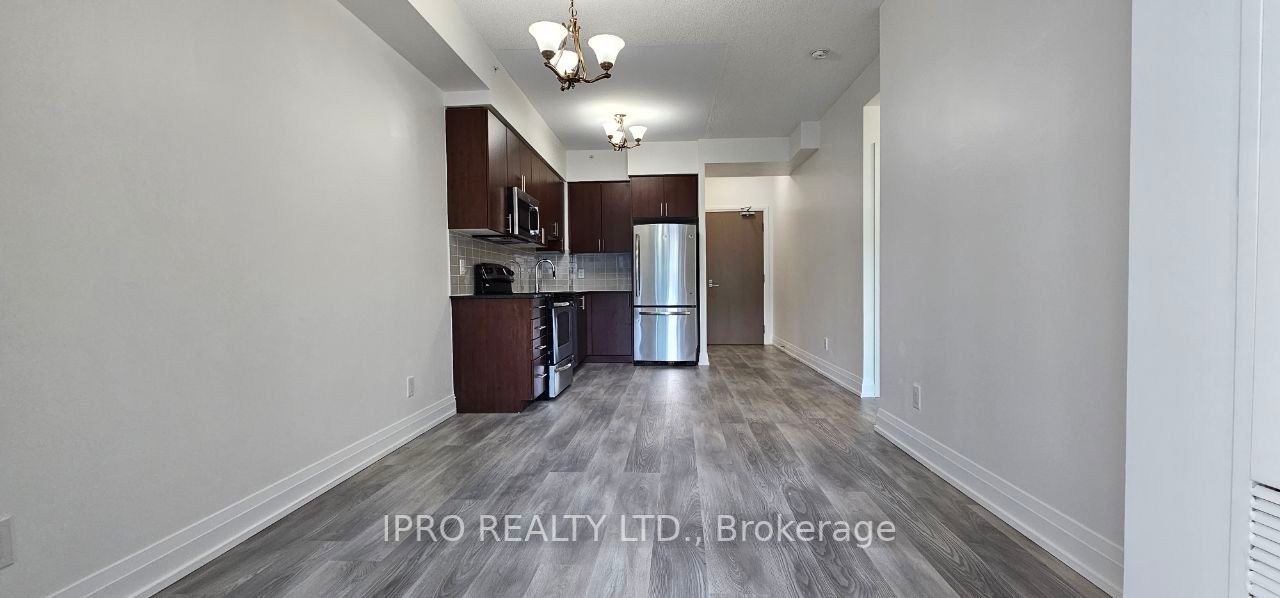 7165 Yonge St, #910
