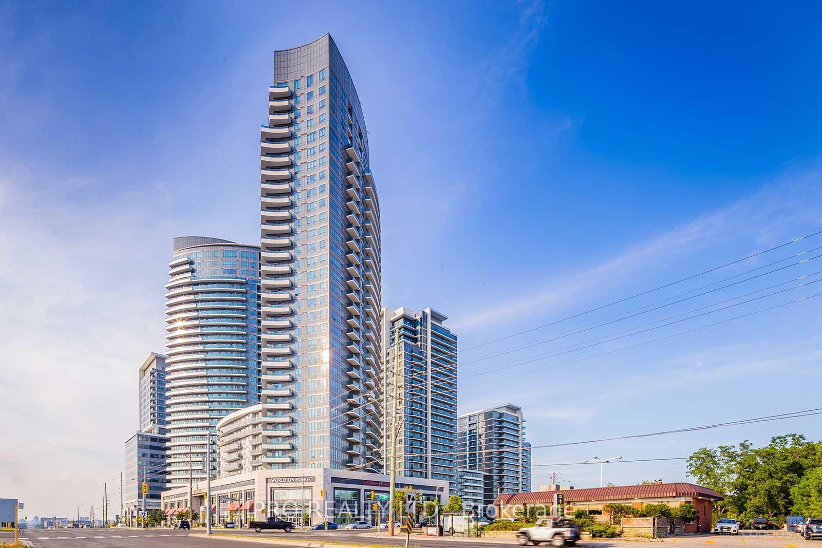 7165 Yonge St, #910
