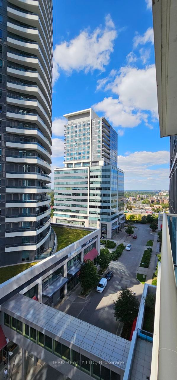 7165 Yonge St, #910
