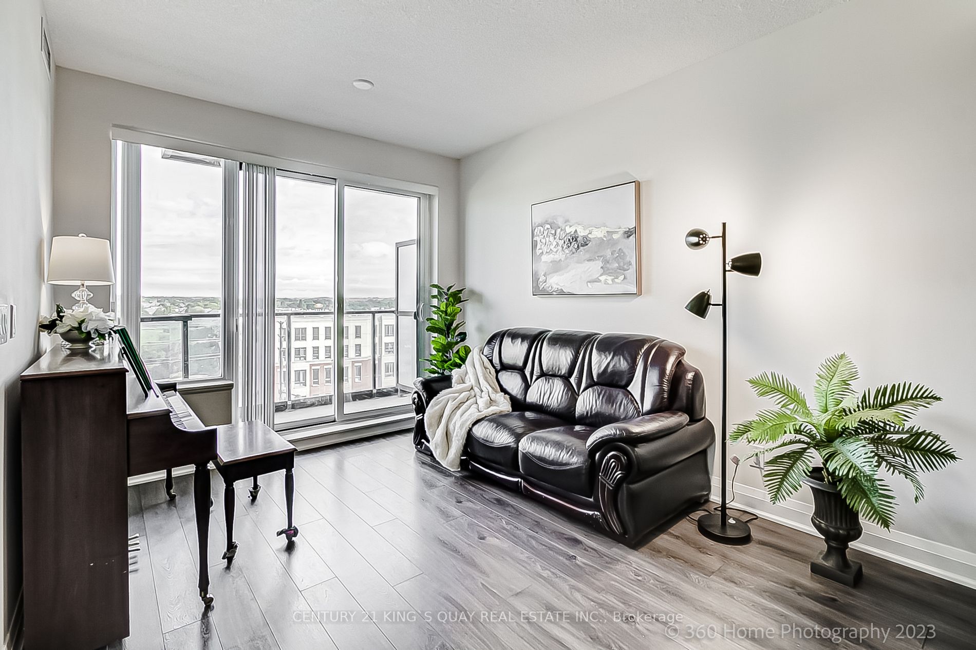 28 Uptown Drive, #715