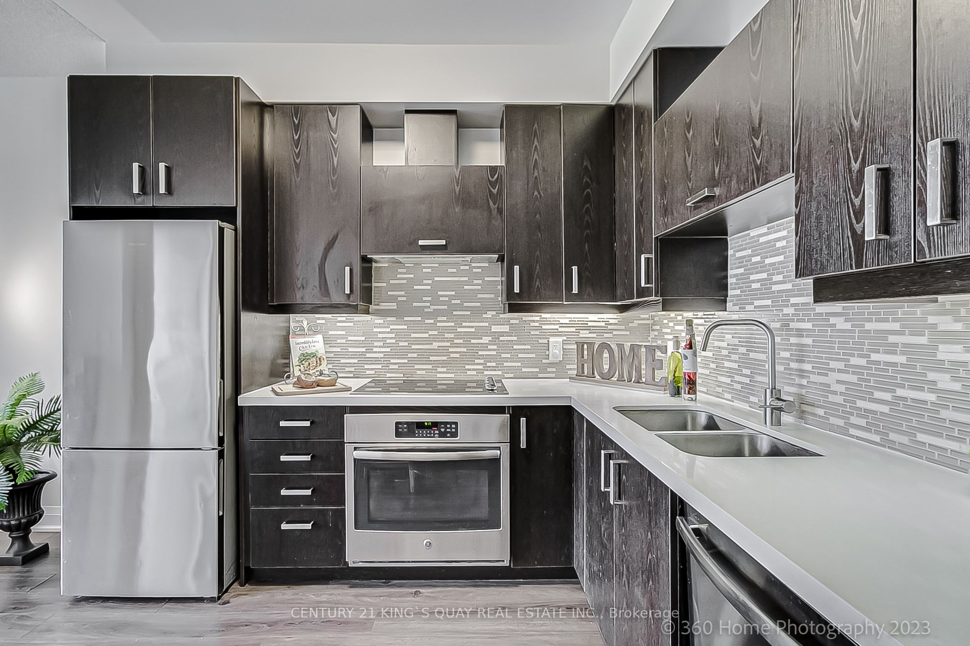 28 Uptown Drive, #715